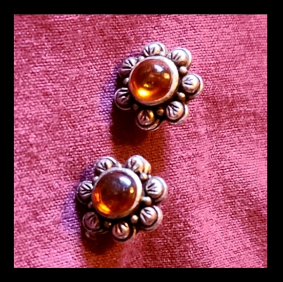 Jewelry - COPY - Vintage SS Amber Stud Earrings